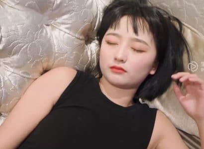 Bà chủ hút cần thấu đến sảng khoái bị nhân viên cưỡi lên đâm sâu vào