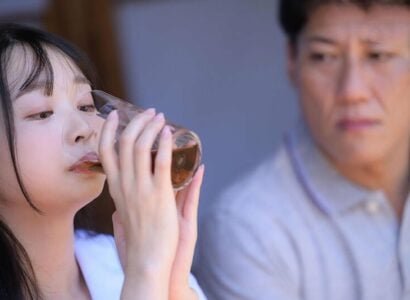 Ngáo đá và hiếp dâm cháu gái thuốc kích dục hàng ngày