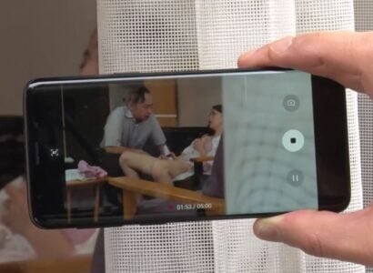 Nàng dâu bị gã đàn ông phục vụ khu căn hộ phát hiện ngoại tình với ông chồng