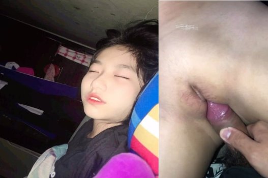 Đút c*** vào bím non đang ngủ trưa