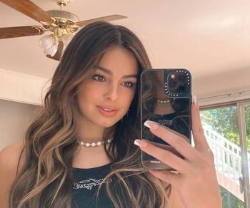 Bí kíp bú lồn hứng đồng của Addison Rae